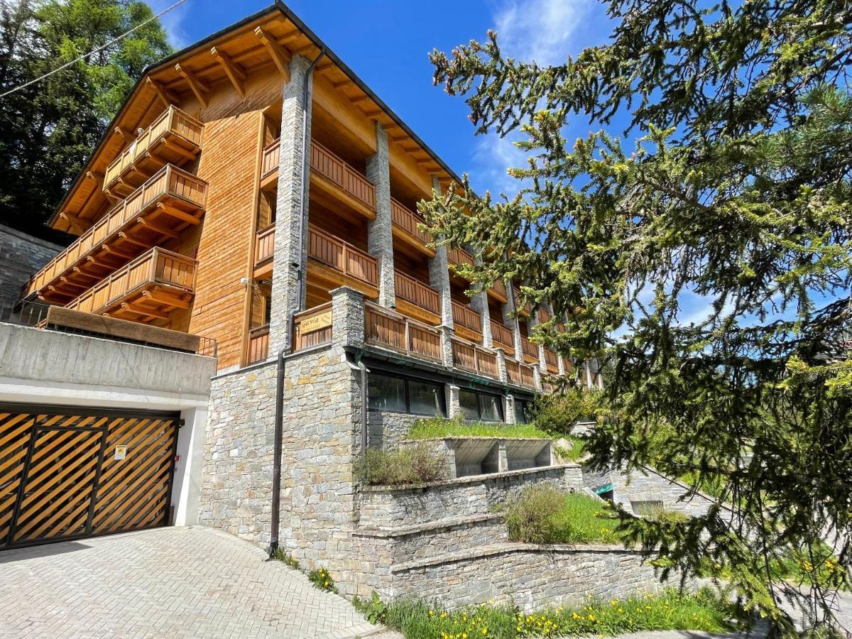 Residence Regina Delle Alpi Santa Caterina Valfurva Exterior photo